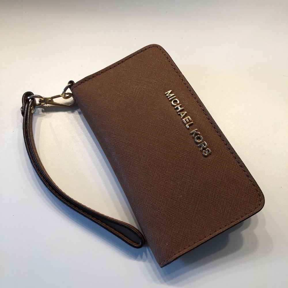 Michael Kors wallet wristlet